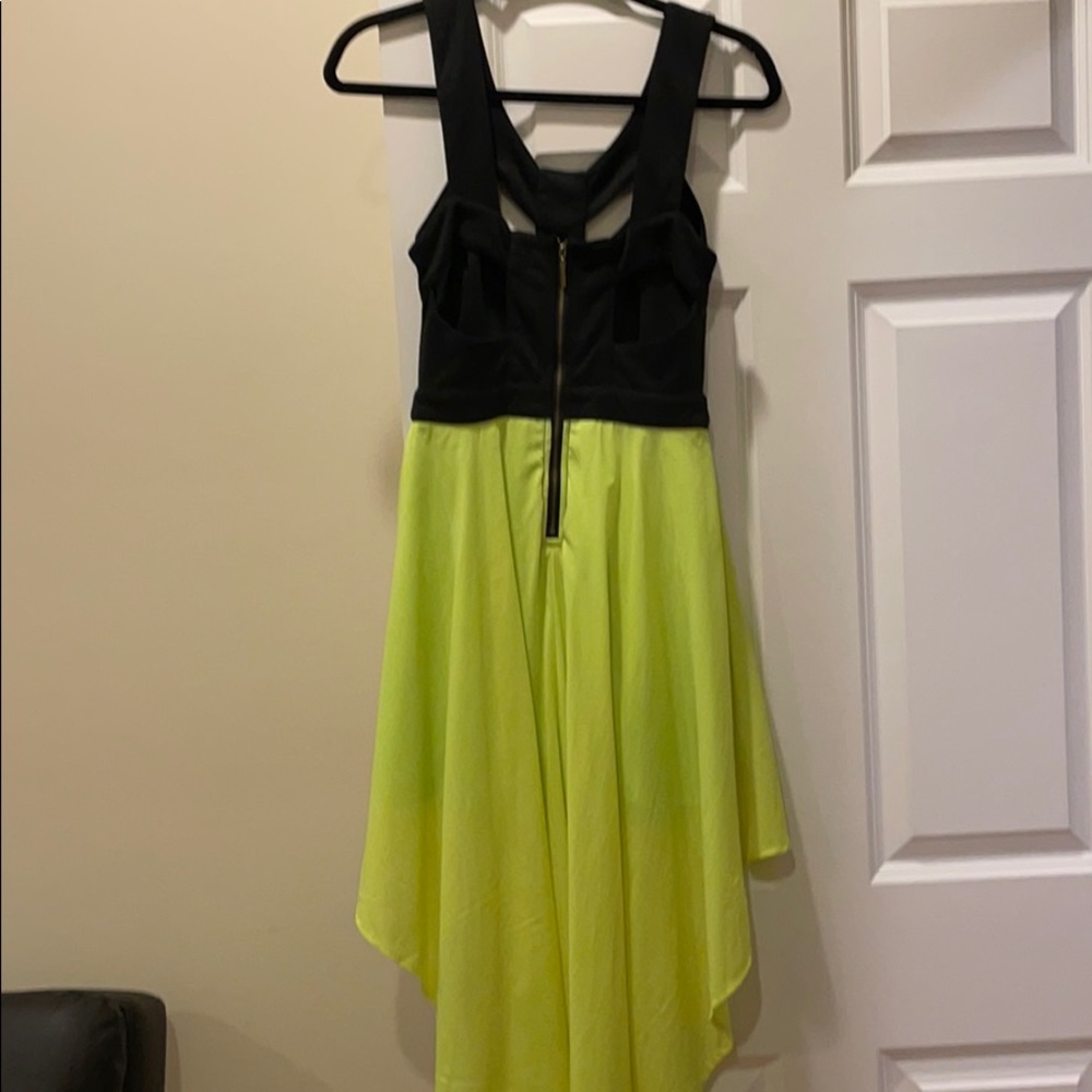 Reverse dress - Picture 2 of 2